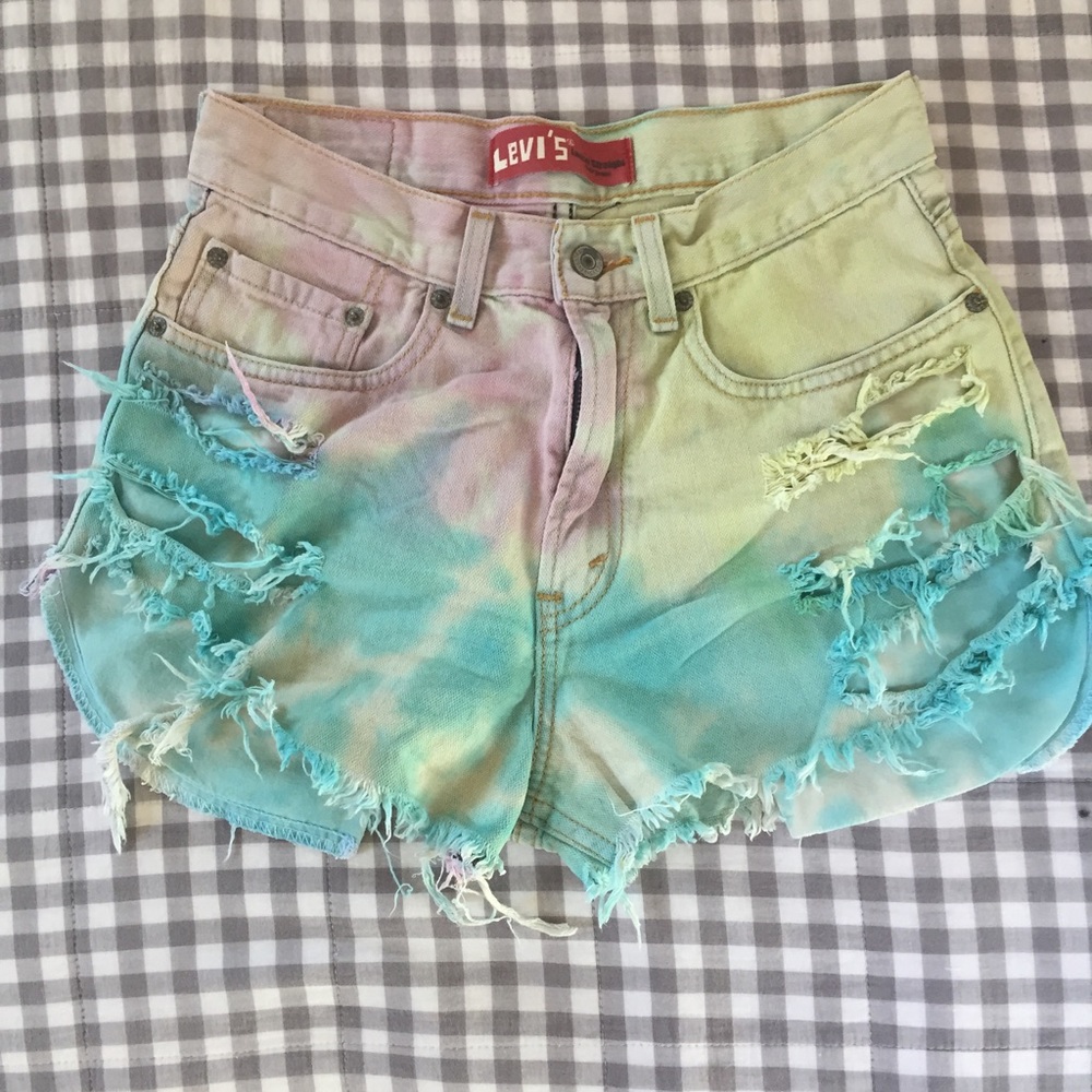 Vintage Levi's tie dye cut off shorts